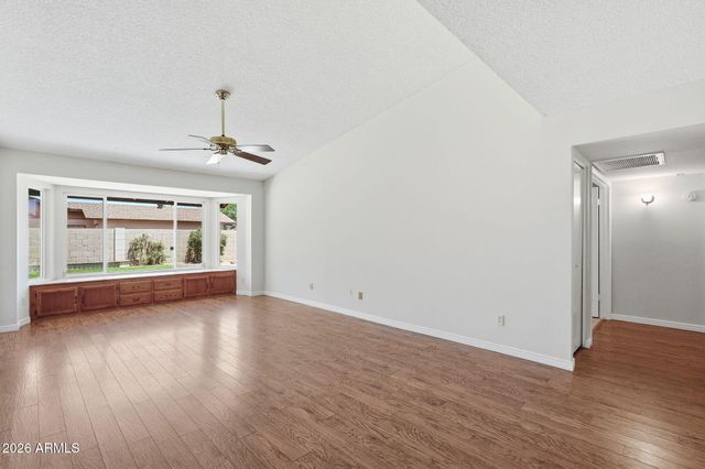3102 W WALTANN Lane, Phoenix, AZ 85053