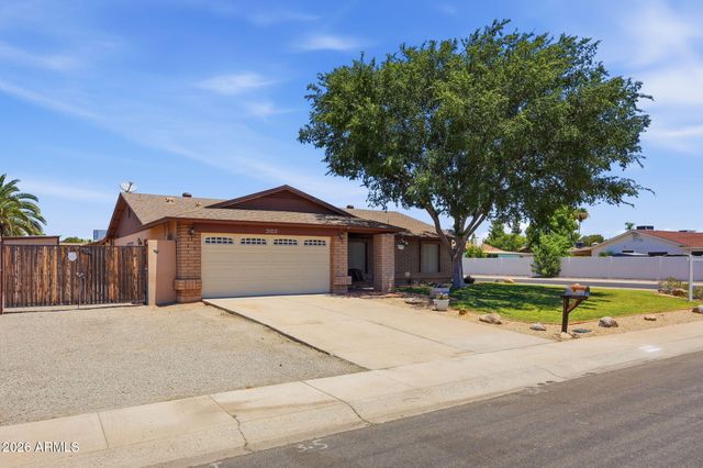 3102 W WALTANN Lane, Phoenix, AZ 85053