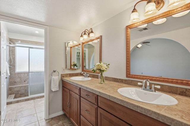3102 W WALTANN Lane, Phoenix, AZ 85053
