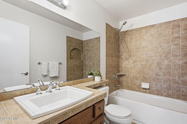 3102 W WALTANN Lane, Phoenix, AZ 85053