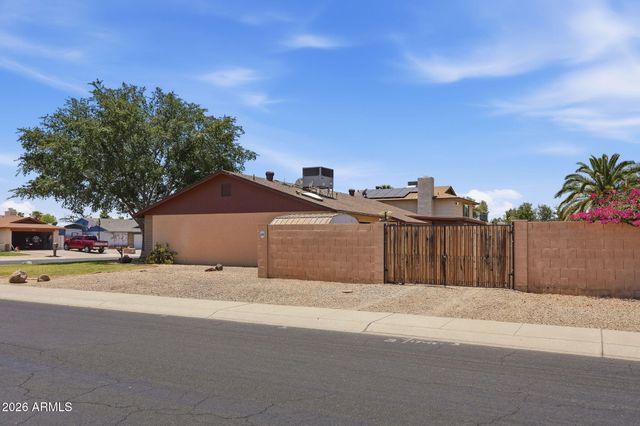 3102 W WALTANN Lane, Phoenix, AZ 85053