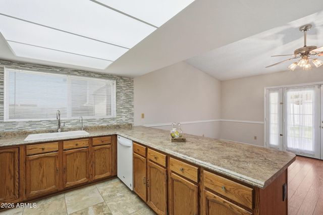 3102 W WALTANN Lane, Phoenix, AZ 85053