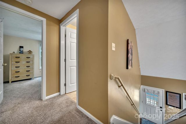 186 Hawks Point Drive, Zirconia, NC 28790