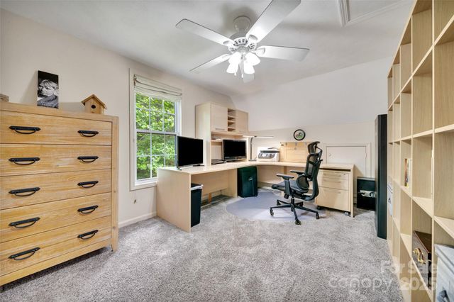 186 Hawks Point Drive, Zirconia, NC 28790