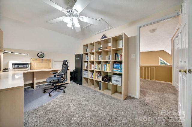 186 Hawks Point Drive, Zirconia, NC 28790