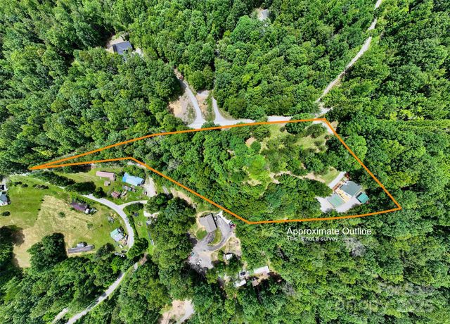 186 Hawks Point Drive, Zirconia, NC 28790