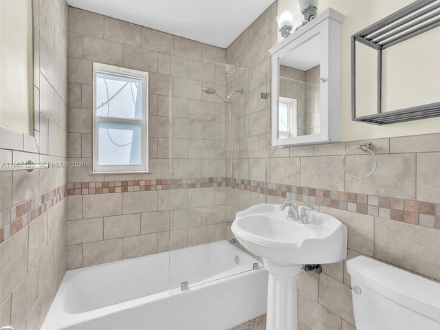 6520 SW 63rd Ct, South Miami, FL 33143