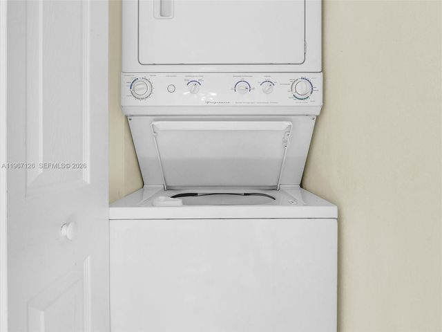 6520 SW 63rd Ct, South Miami, FL 33143