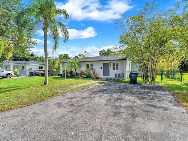 6520 SW 63rd Ct, South Miami, FL 33143