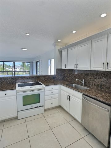 3050 Presidential Way 407, West Palm Beach, FL 33401