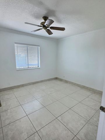 3050 Presidential Way 407, West Palm Beach, FL 33401