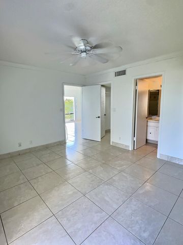 3050 Presidential Way 407, West Palm Beach, FL 33401