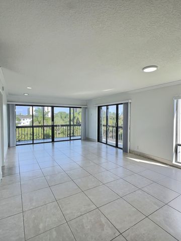 3050 Presidential Way 407, West Palm Beach, FL 33401