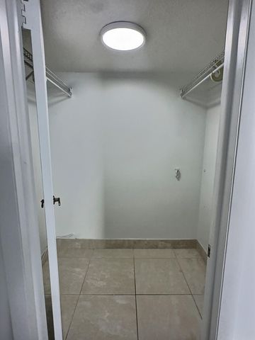3050 Presidential Way 407, West Palm Beach, FL 33401