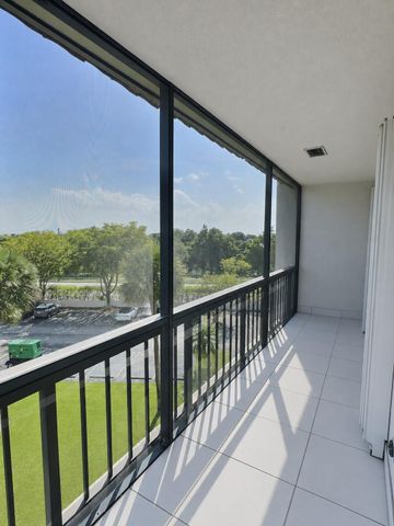 3050 Presidential Way 407, West Palm Beach, FL 33401