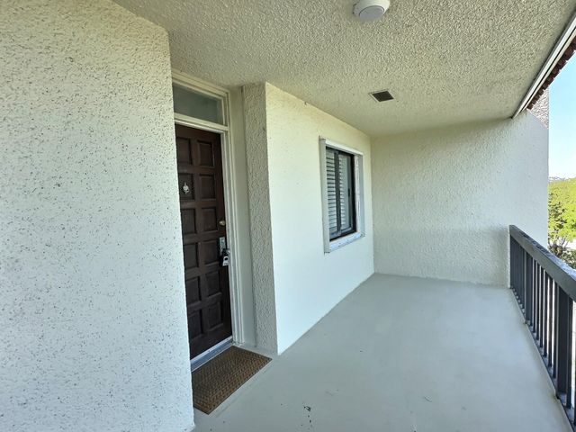 3050 Presidential Way 407, West Palm Beach, FL 33401