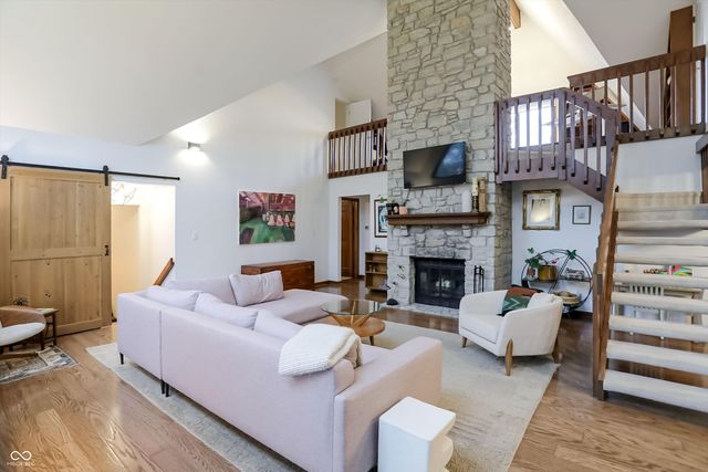 940 Tillson Drive, Zionsville, IN 46077