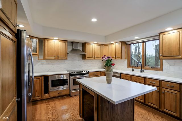 940 Tillson Drive, Zionsville, IN 46077
