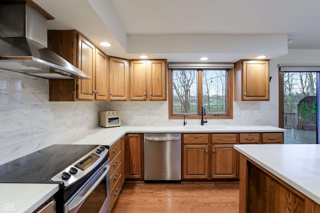940 Tillson Drive, Zionsville, IN 46077