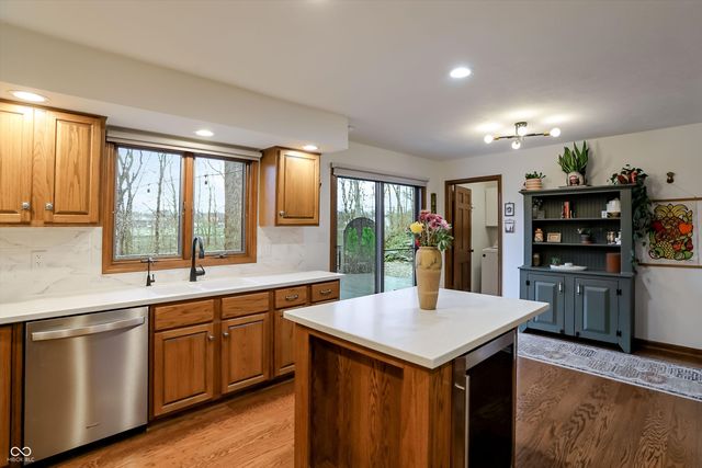 940 Tillson Drive, Zionsville, IN 46077