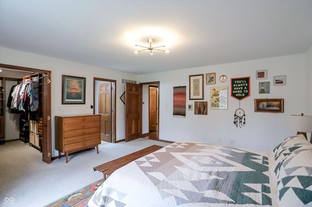 940 Tillson Drive, Zionsville, IN 46077