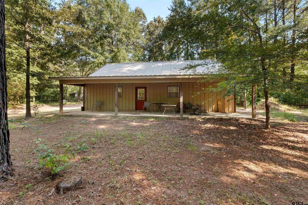 462 County Road 3911, Jacksonville, TX 75766