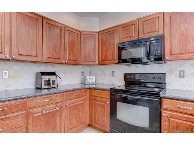 6978 Noble Ct, Arvada, CO 80007