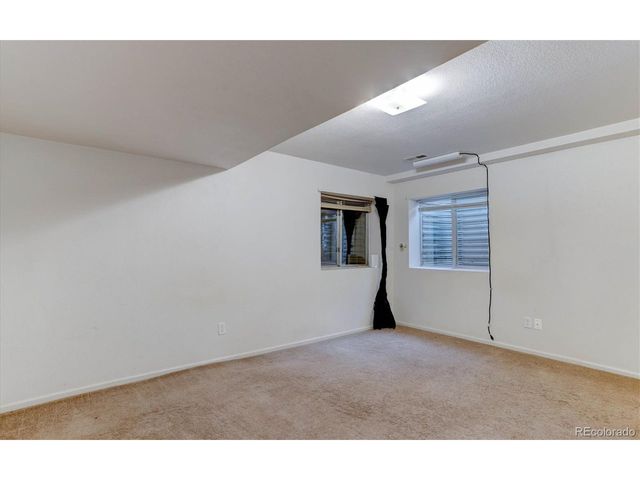 6978 Noble Ct, Arvada, CO 80007