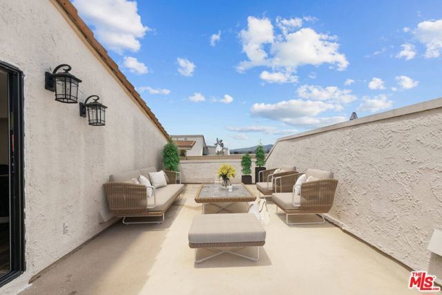 5310 Zelzah Avenue 302, Encino (los Angeles), CA 91316