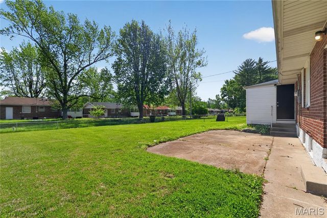 300 Rand Drive, St Louis, MO 63135