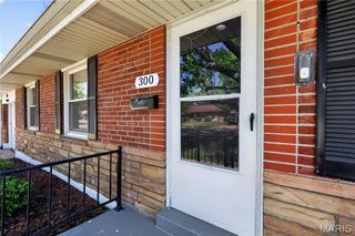 300 Rand Drive, St Louis, MO 63135