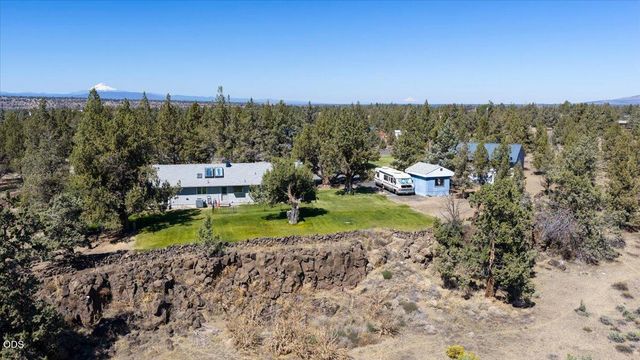 5790 NW Galloway Loop, Redmond, OR 97756