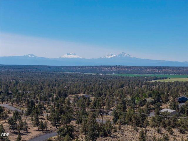 5790 NW Galloway Loop, Redmond, OR 97756