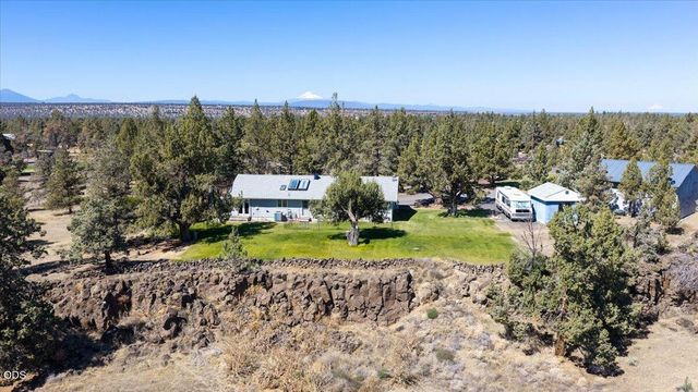 5790 NW Galloway Loop, Redmond, OR 97756