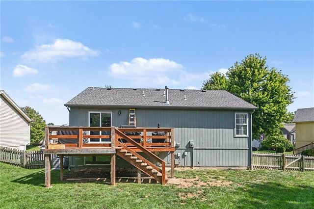 11010 N Booth Avenue, Kansas City, MO 64157