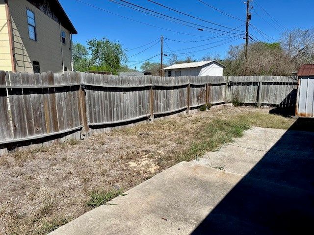 1518 Maple St, Kingsville, TX 78363