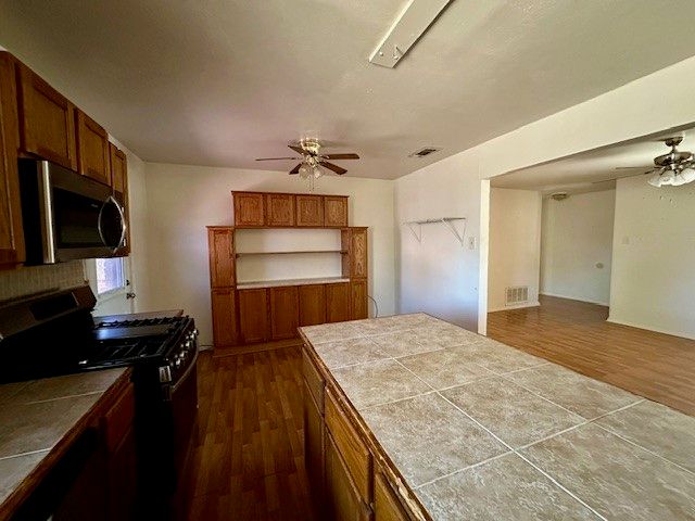 1518 Maple St, Kingsville, TX 78363