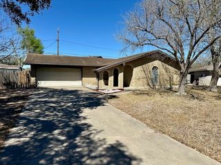 1518 Maple St, Kingsville, TX 78363