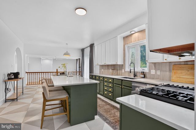 11419 FAIRFAX STATION RD, Fairfax Station, VA 22039