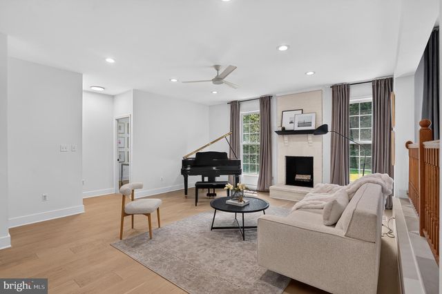 11419 FAIRFAX STATION RD, Fairfax Station, VA 22039