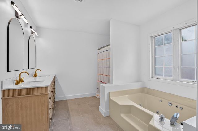11419 FAIRFAX STATION RD, Fairfax Station, VA 22039