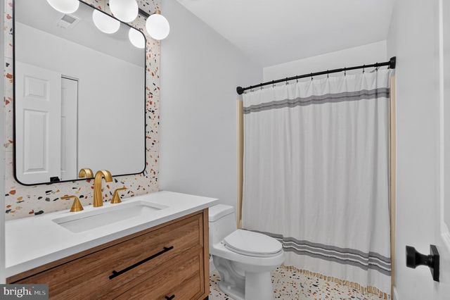 11419 FAIRFAX STATION RD, Fairfax Station, VA 22039