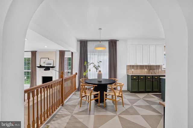 11419 FAIRFAX STATION RD, Fairfax Station, VA 22039