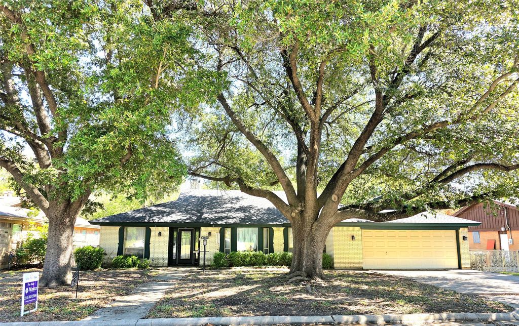 4620 Starlight Drive, Haltom City, TX 76117 — exterior