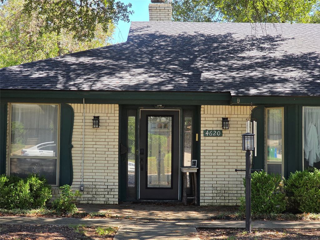 4620 Starlight Drive, Haltom City, TX 76117 — photo 2