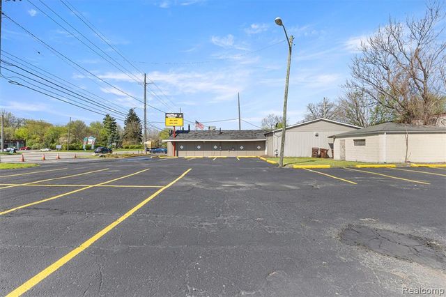 35676 Van Born Road, Wayne, MI 48184