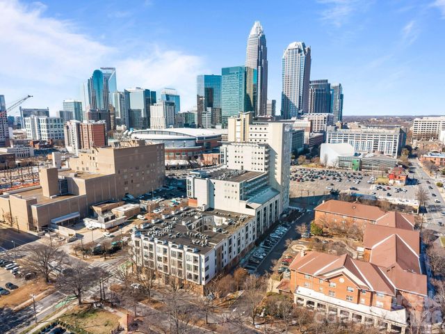 505 E 6th Street 912, Charlotte, NC 28202