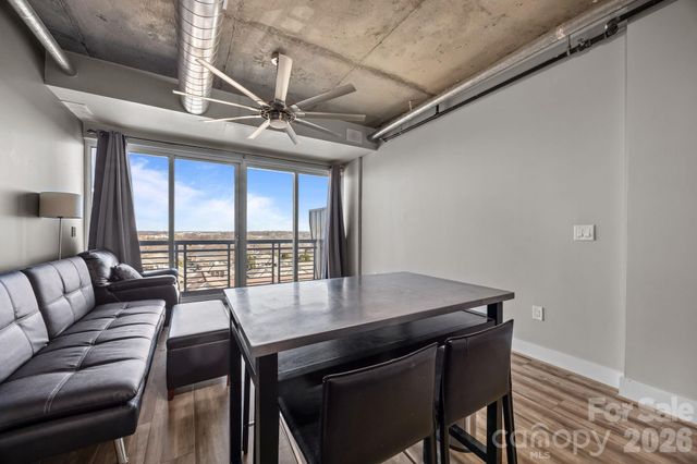 505 E 6th Street 912, Charlotte, NC 28202