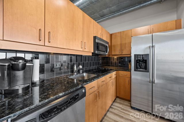 505 E 6th Street 912, Charlotte, NC 28202