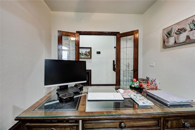 9513 S Foxmor Drive, Oklahoma City, OK 73165